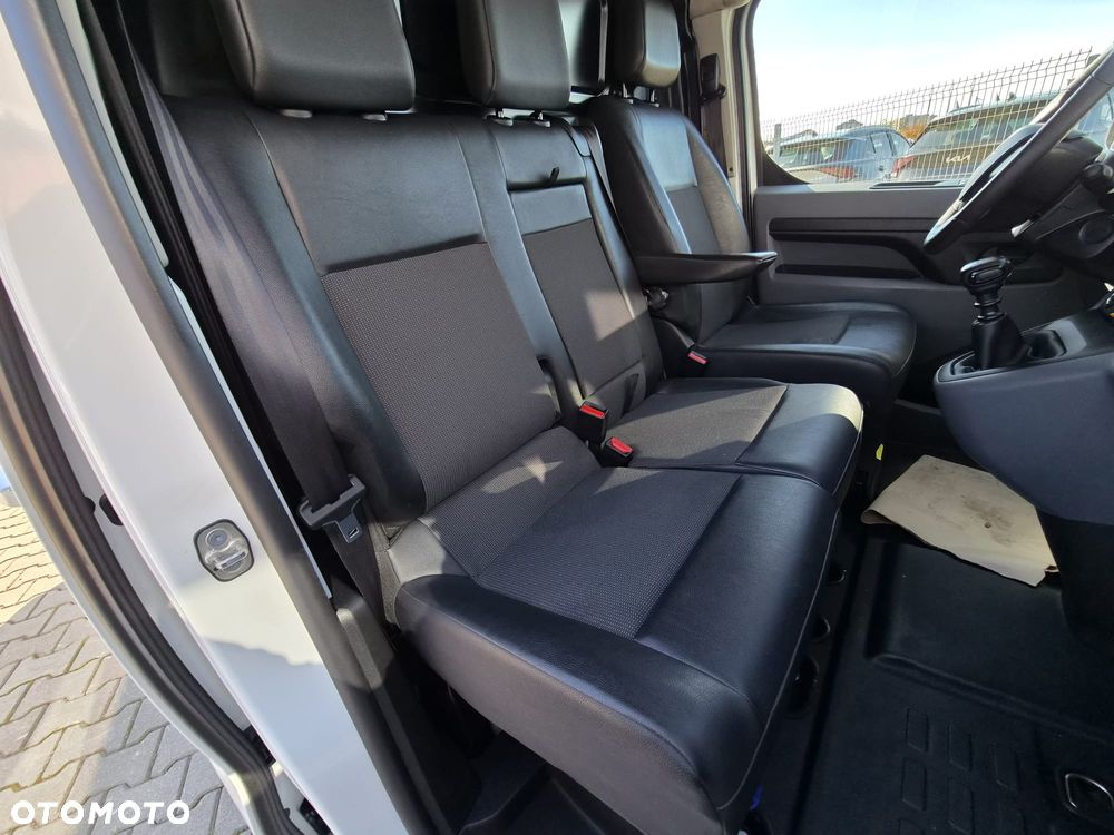 Opel Vivaro - 32