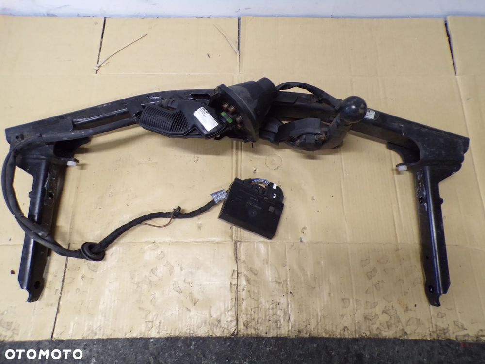 HAK HOLOWNICZY AUDI A5 F5 - 1