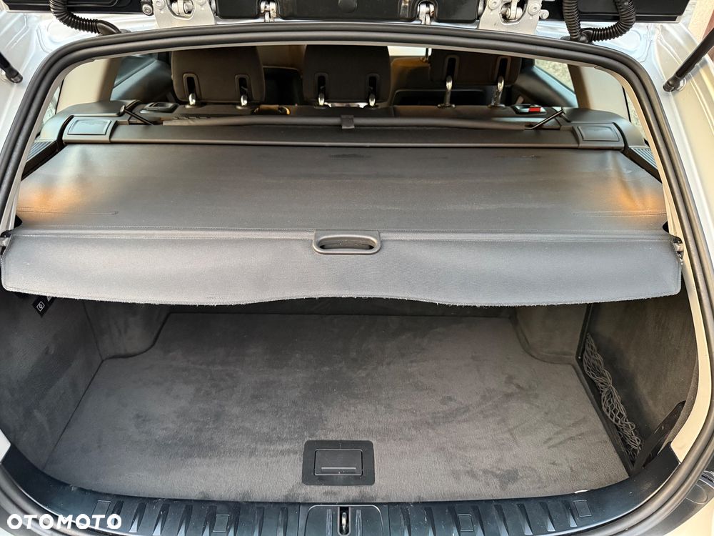 BMW Seria 3 318i Touring - 18