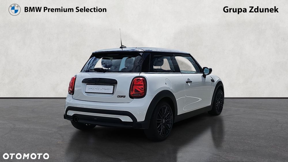 MINI Cooper Standard - 5