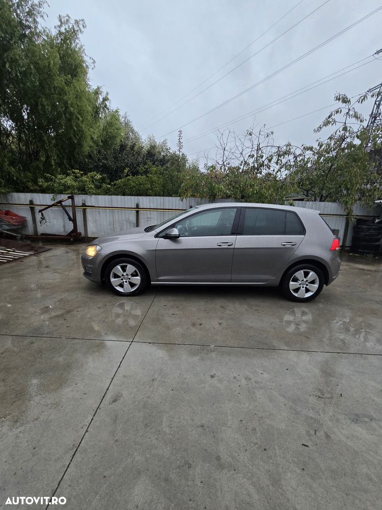 Volkswagen Golf - 16