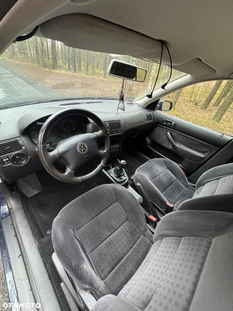Volkswagen Golf 1.4 Q - 12