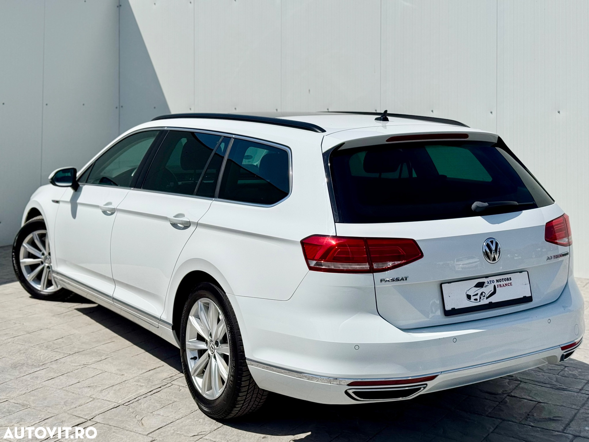 Volkswagen Passat Variant 2.0 BiTDI 4Mot DSG Highline - 3