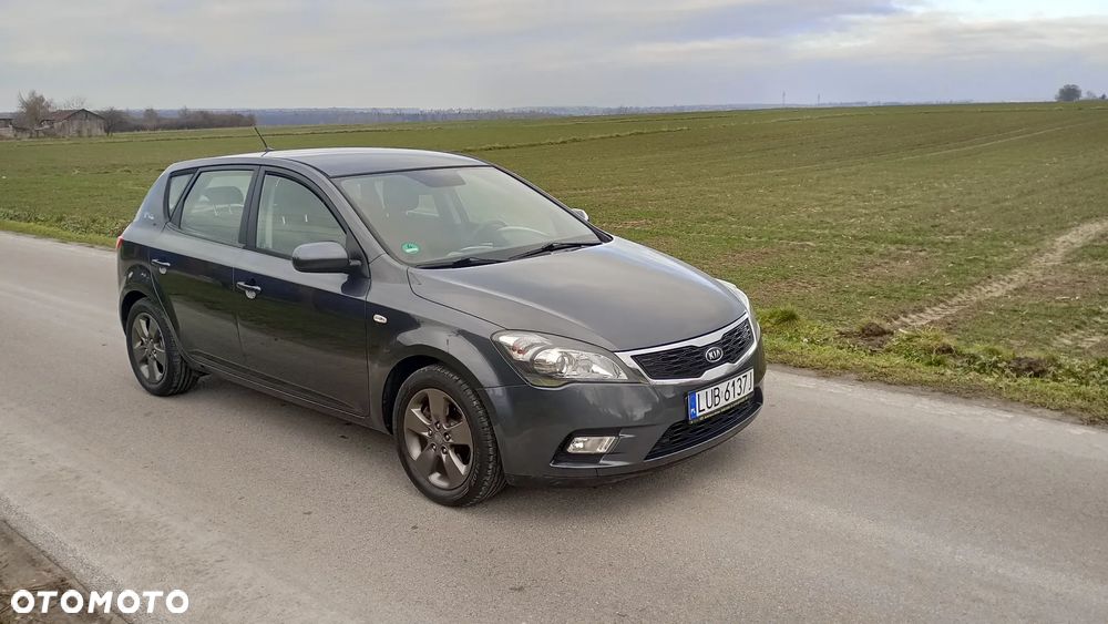 Kia Ceed 1.4 CVVT Attract - 4