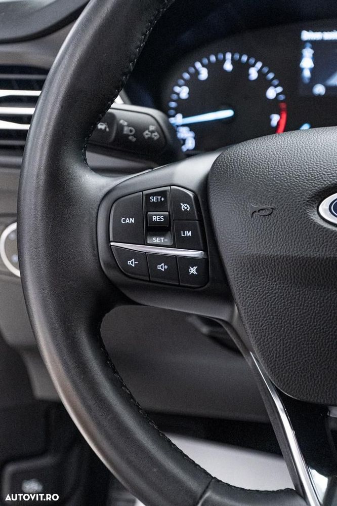 Ford Focus 1.0 EcoBoost 7DCT MHEV Titanium - 19