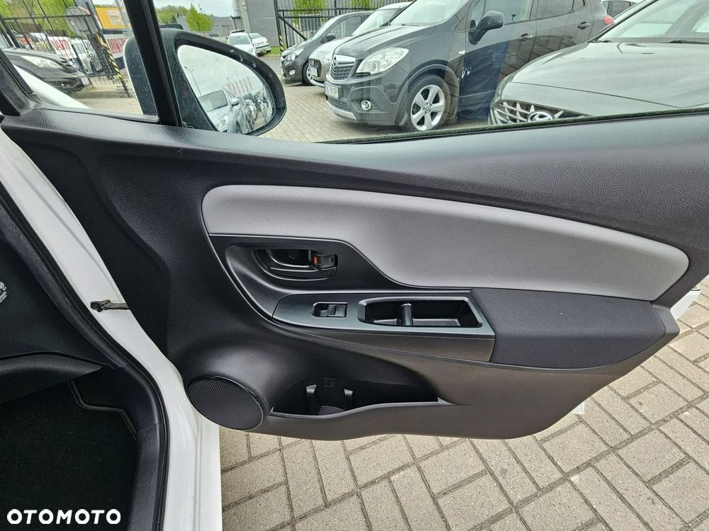 Toyota Yaris - 26