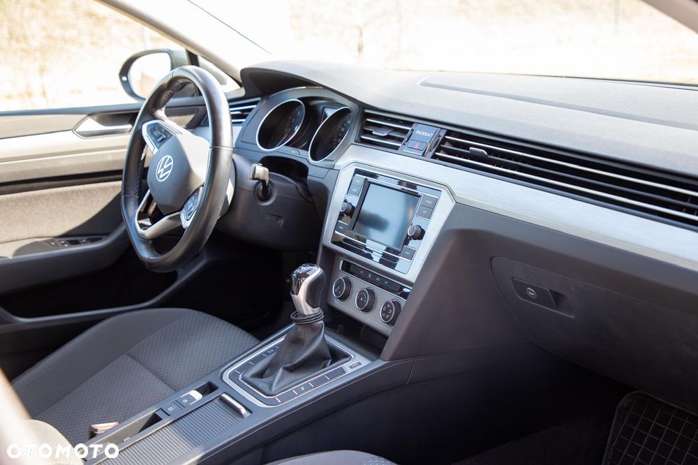 Volkswagen Passat 1.5 TSI EVO Essence - 8