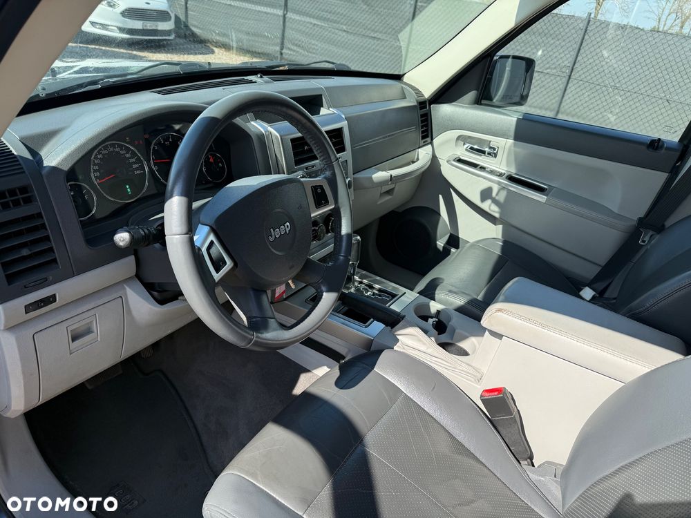 Jeep Cherokee 3.7 Limited - 18