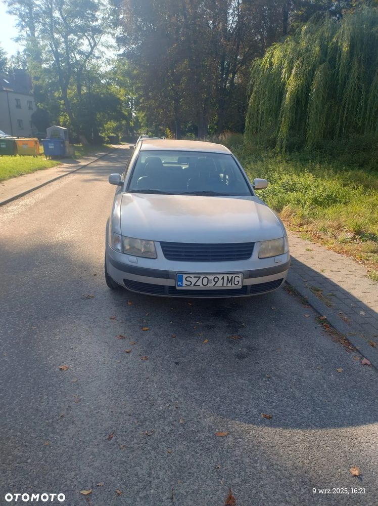 Volkswagen Passat - 2