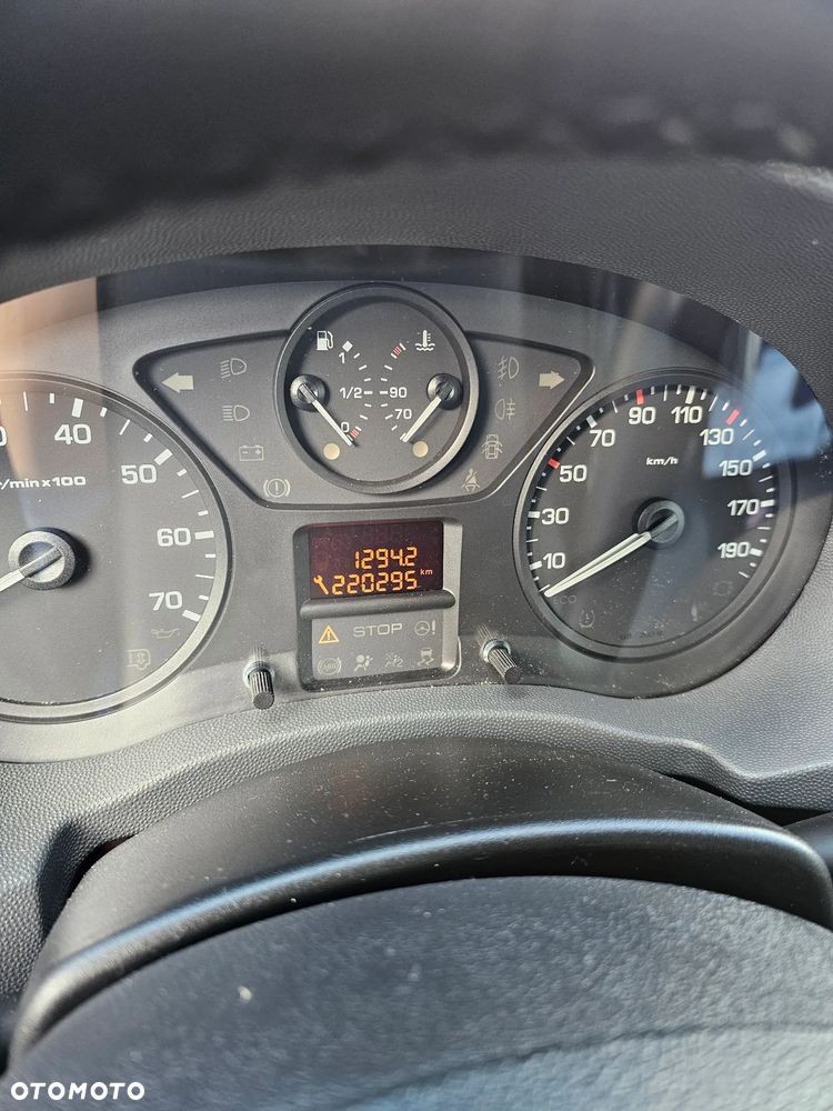 Peugeot EXPERT - 16