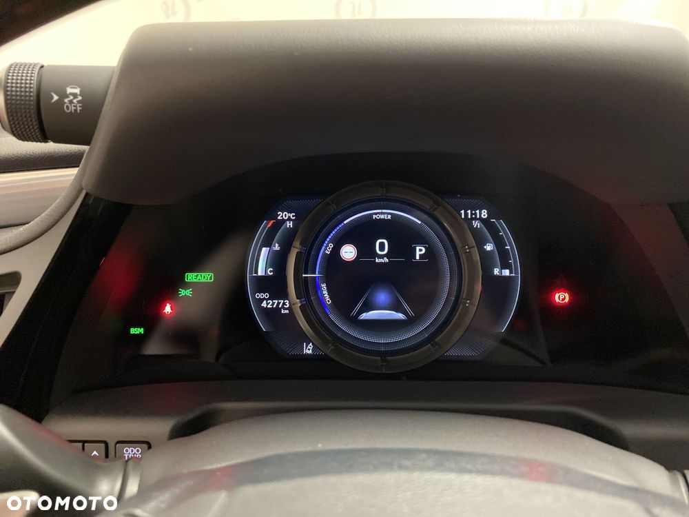 Lexus ES 300h F Sport Edition - 18