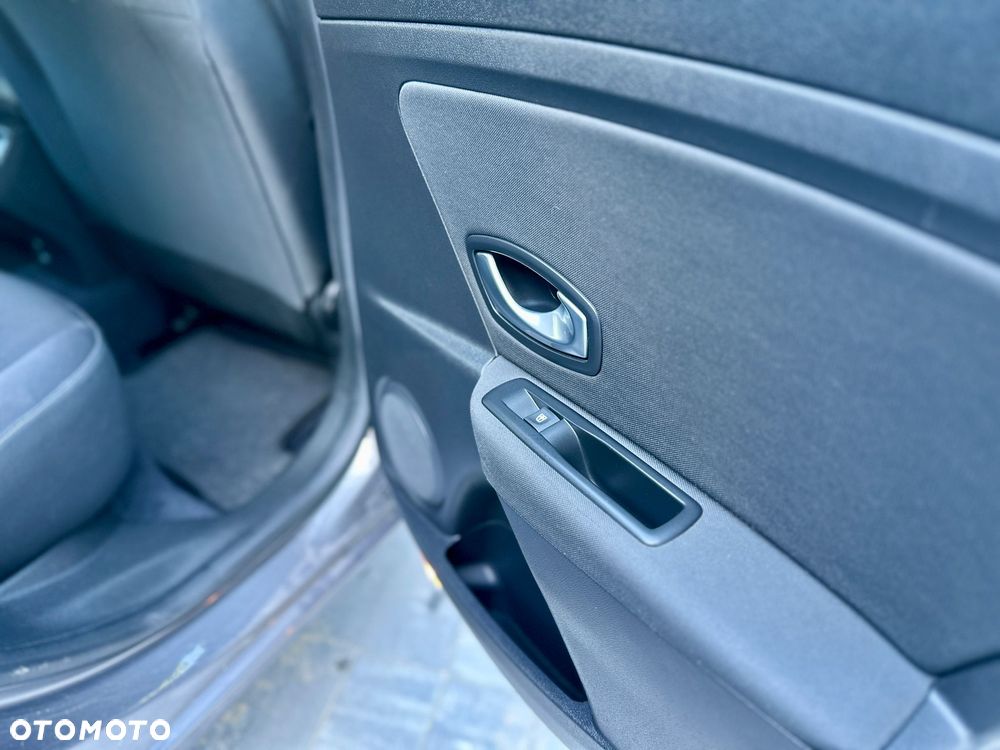 Renault Megane 1.6 16V Expression - 32