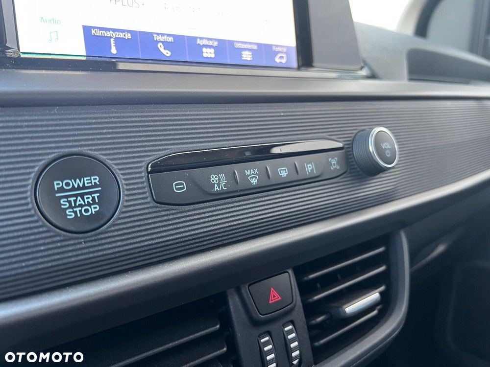 Ford transit-courier Transit Courier Van Limited 1.0 EcoBoost 125 KM M6 - 12