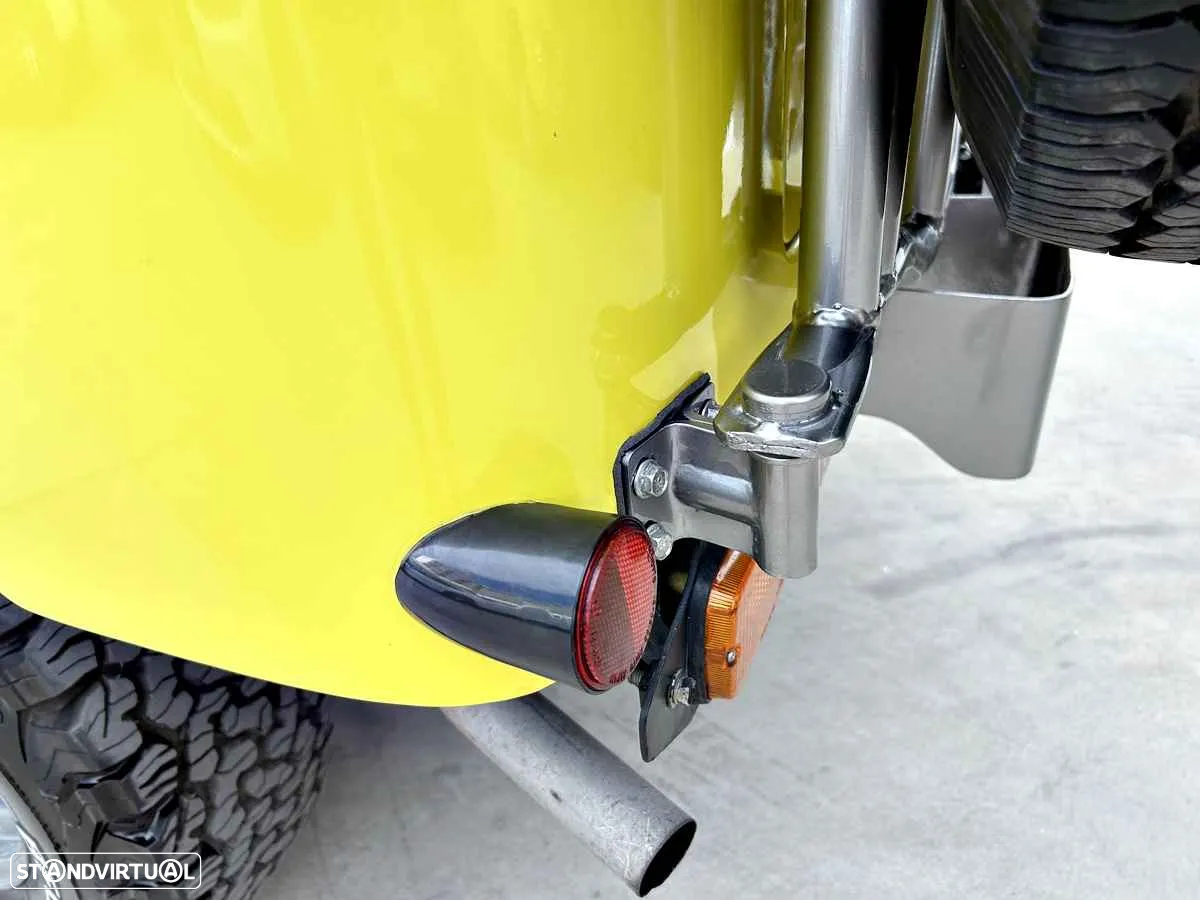 Toyota Land Cruiser - 46