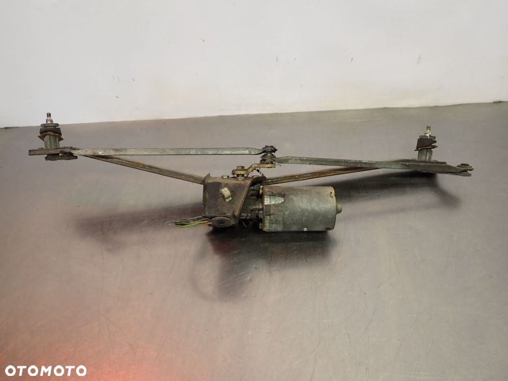 MECHANIZM WYCIERACZEK PRZÓD AUDI 80 B2 - 1