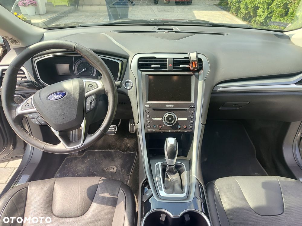 Ford Fusion - 6