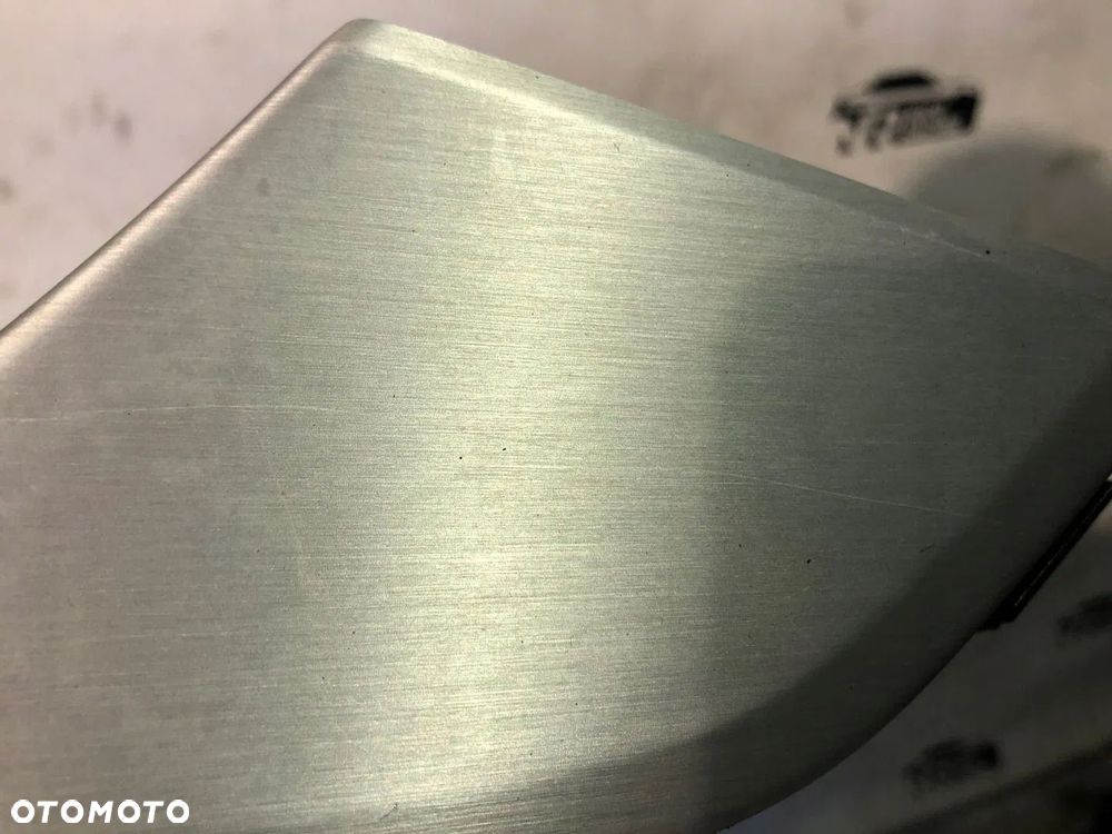 DEKORY WNĘTRZA AUDI A4 B9 SZCZOTKOWANE ALUMINIUM - 13