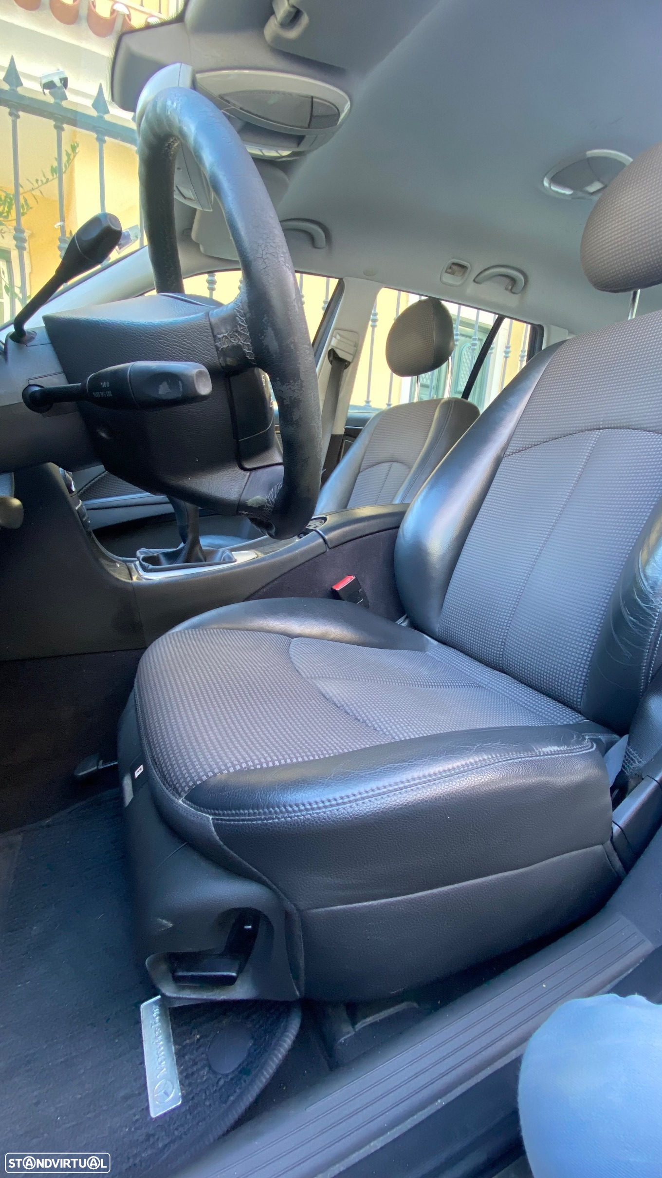 Mercedes-Benz E 220 CDi Avantgarde - 3