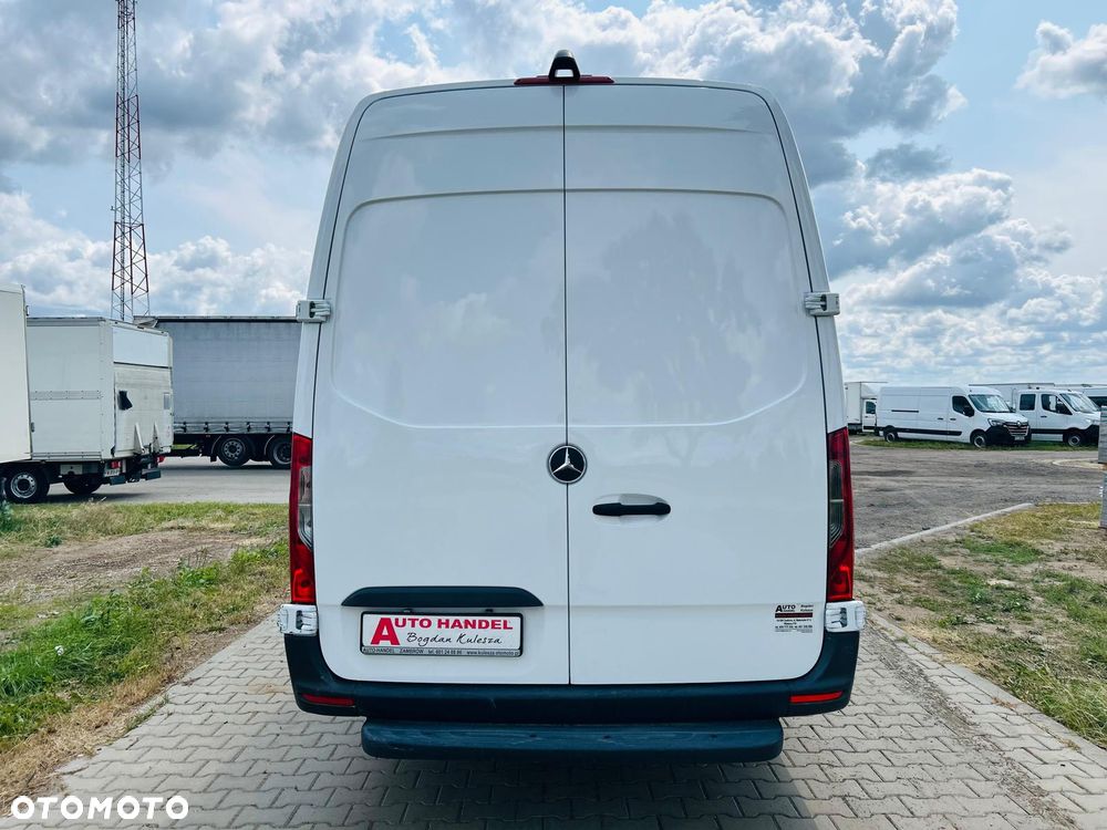 Mercedes-Benz Sprinter - 20