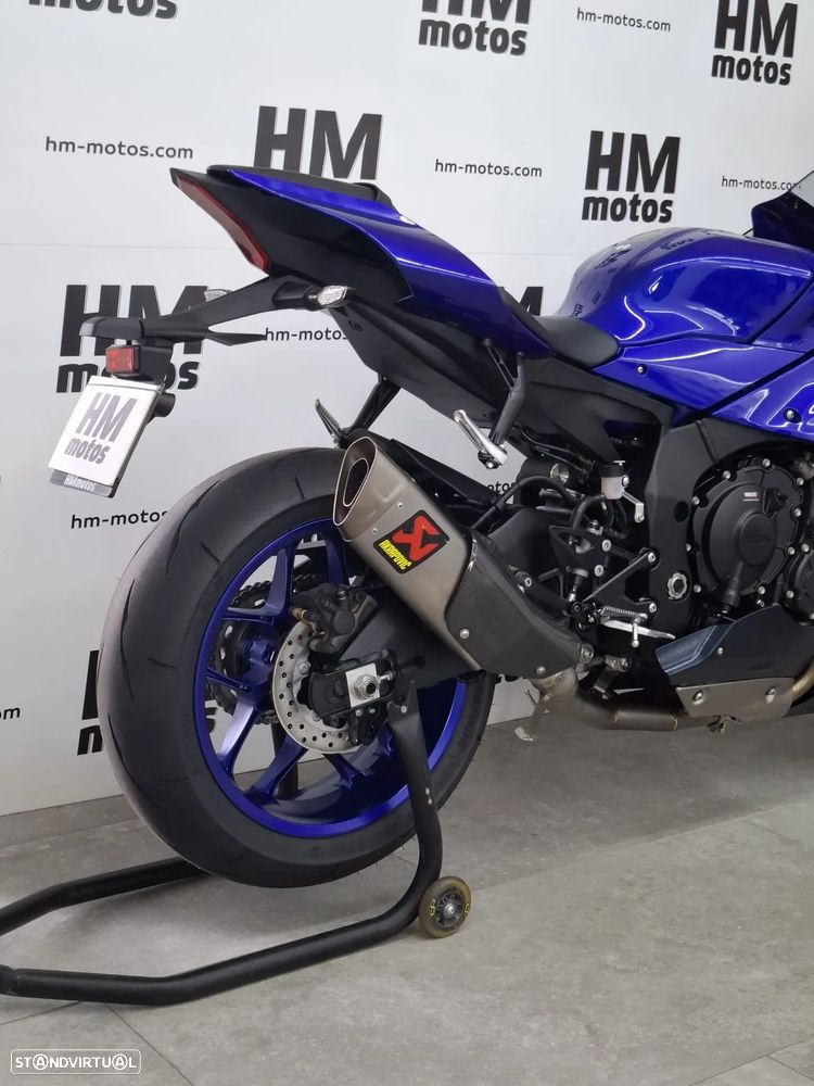 Yamaha YZF R1 - 12