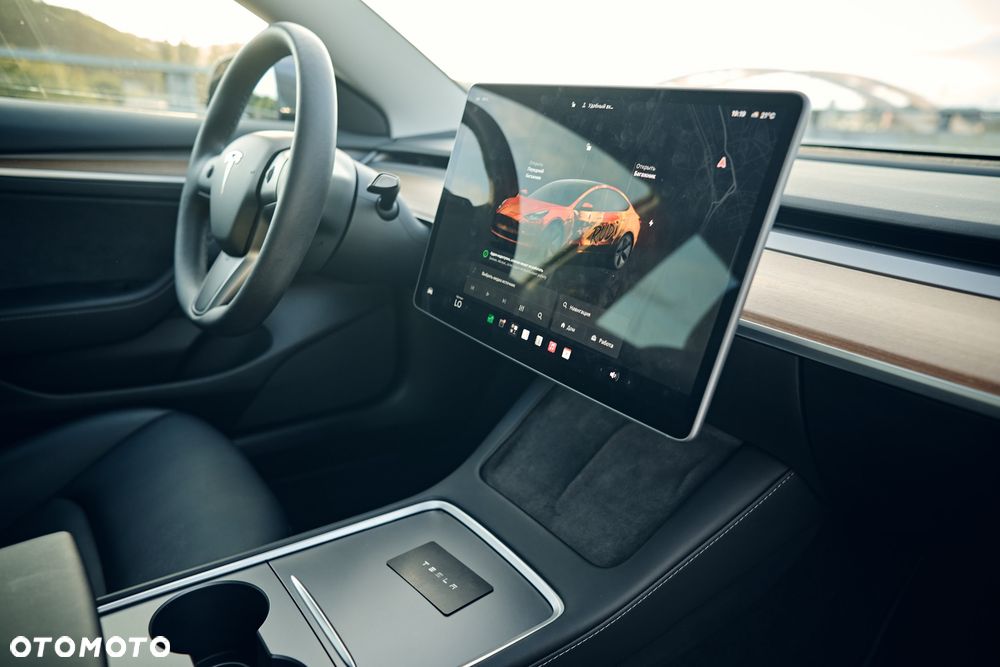 Tesla Model 3 Long Range AWD - 17