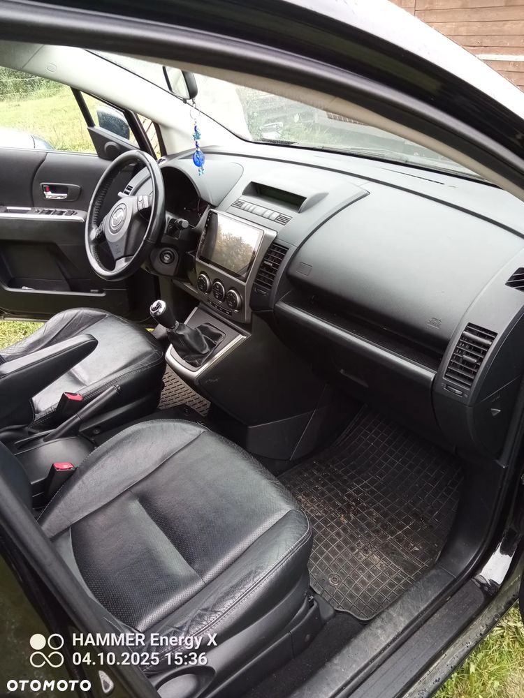 Mazda 5 - 8