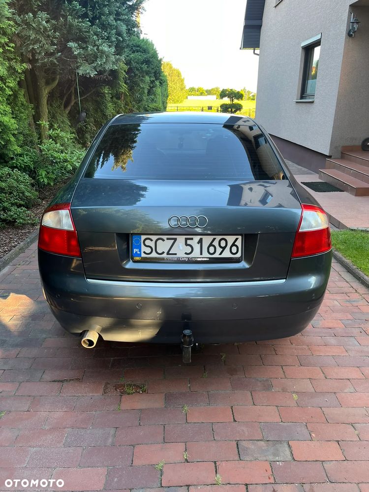 Audi A4 Limousine - 6