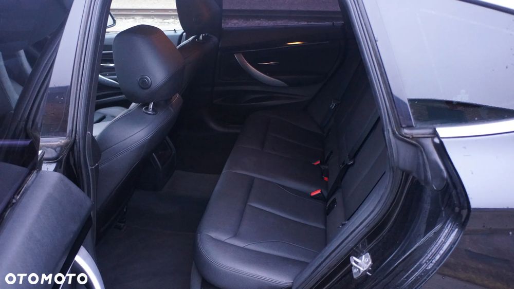 BMW 3GT 318d Sport Line - 11