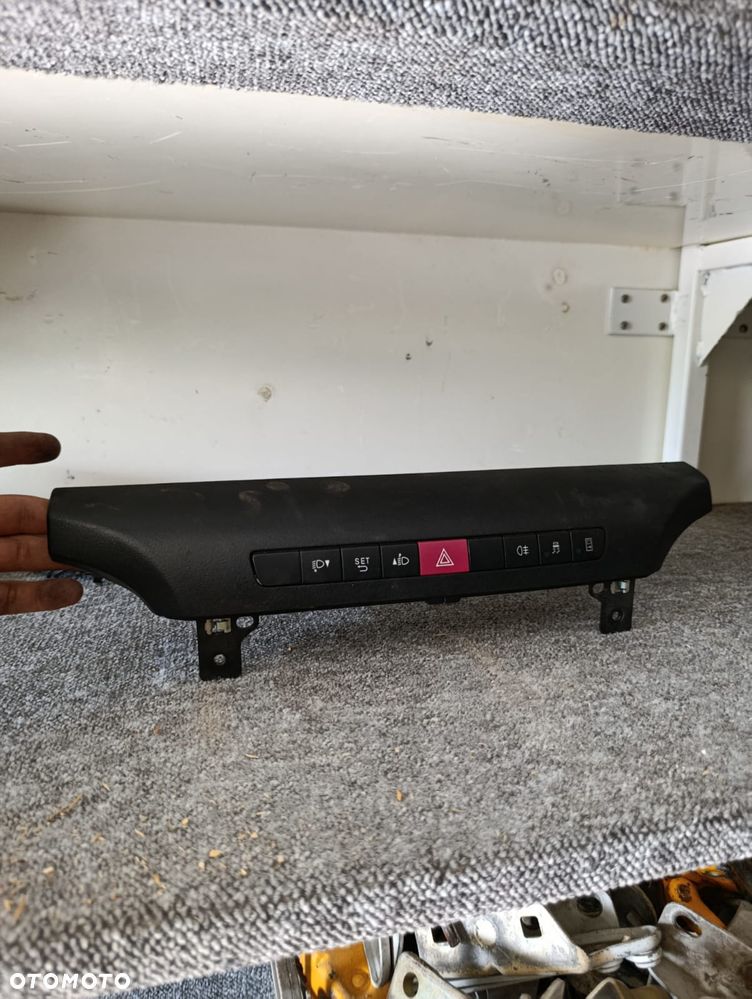 Iveco Daily VI- 14- panel przełączników światła awaryjne 5801655079 5801586544 - 1