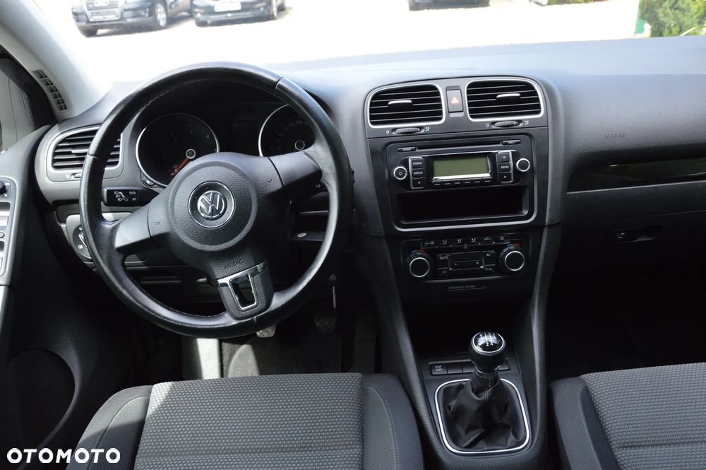 Volkswagen Golf - 19
