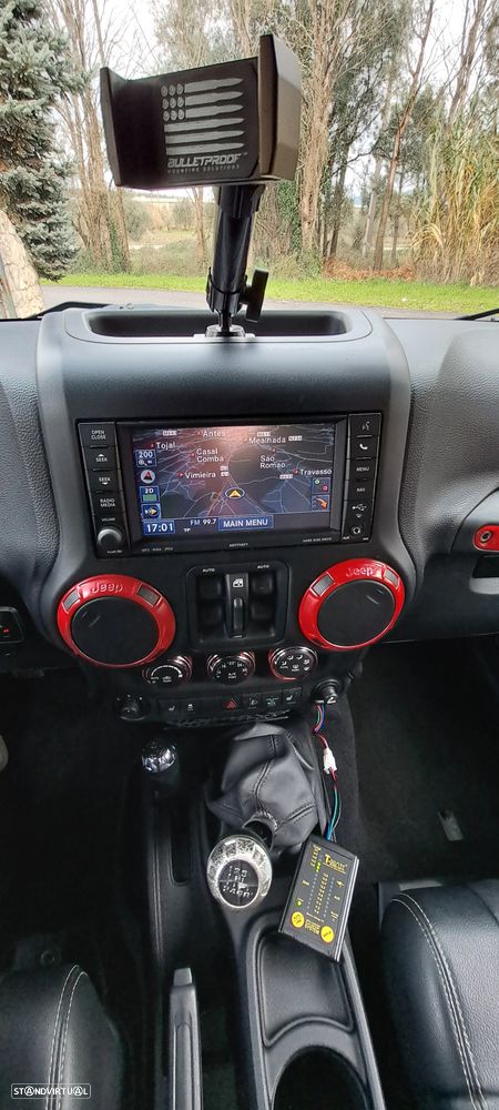 Jeep Wrangler Unlimited 2.8 CRD DPF Sahara - 13