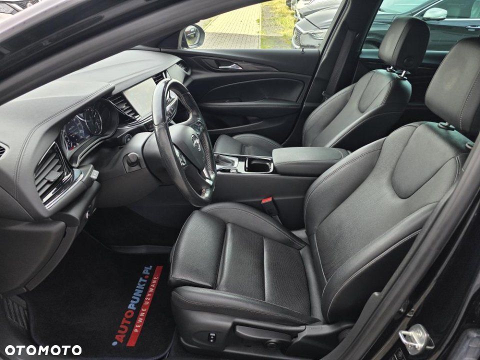 Opel Insignia - 17