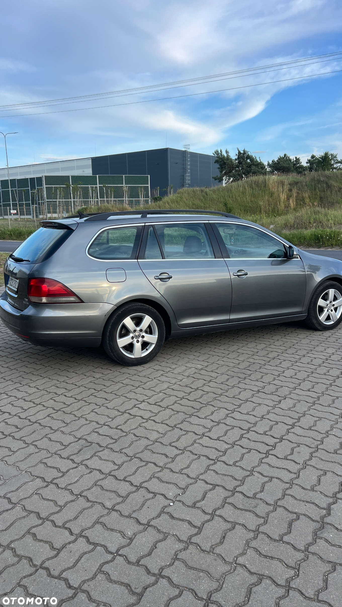 Volkswagen Golf 1.6 TDI BlueMotion Technology DSG Comfortline - 11