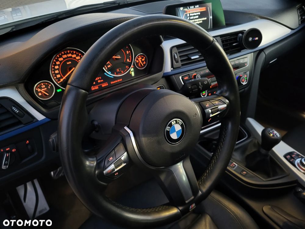 BMW Seria 3 318d M Sport EU6 - 18