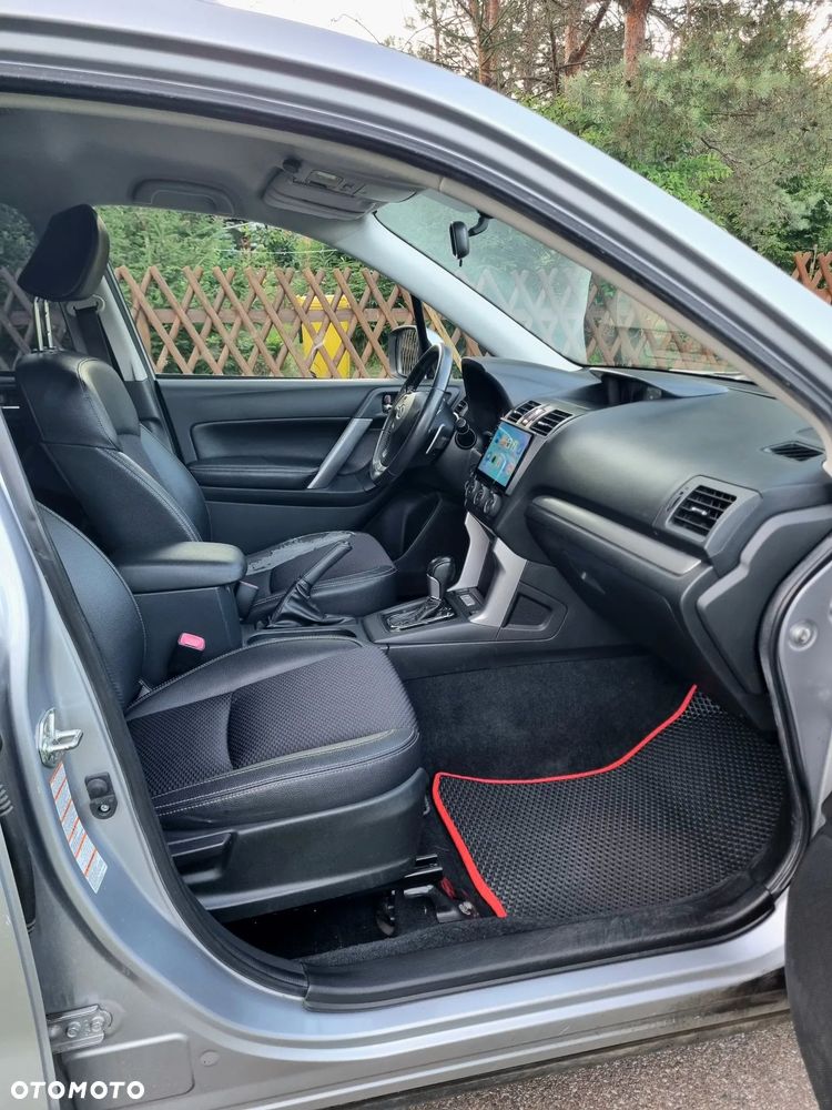 Subaru Forester 2.0XT Comfort Lineartronic - 21