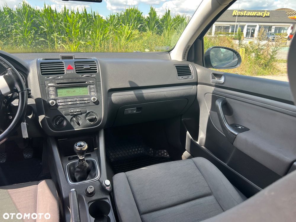 Volkswagen Golf V 1.6 FSI Comfortline - 6