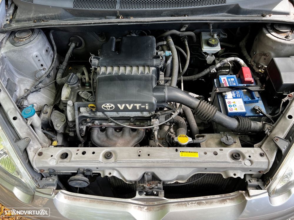 Toyota Yaris 1.0 SE MMT - 16