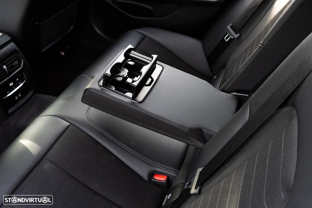 BMW 320 e Line Sport Auto - 36