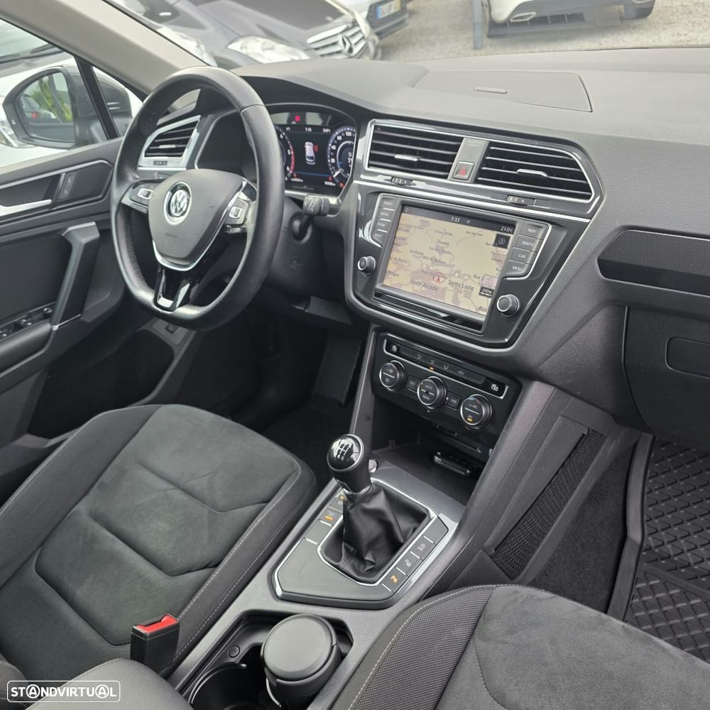 VW Tiguan 2.0 TDi Sport BlueMotion - 31
