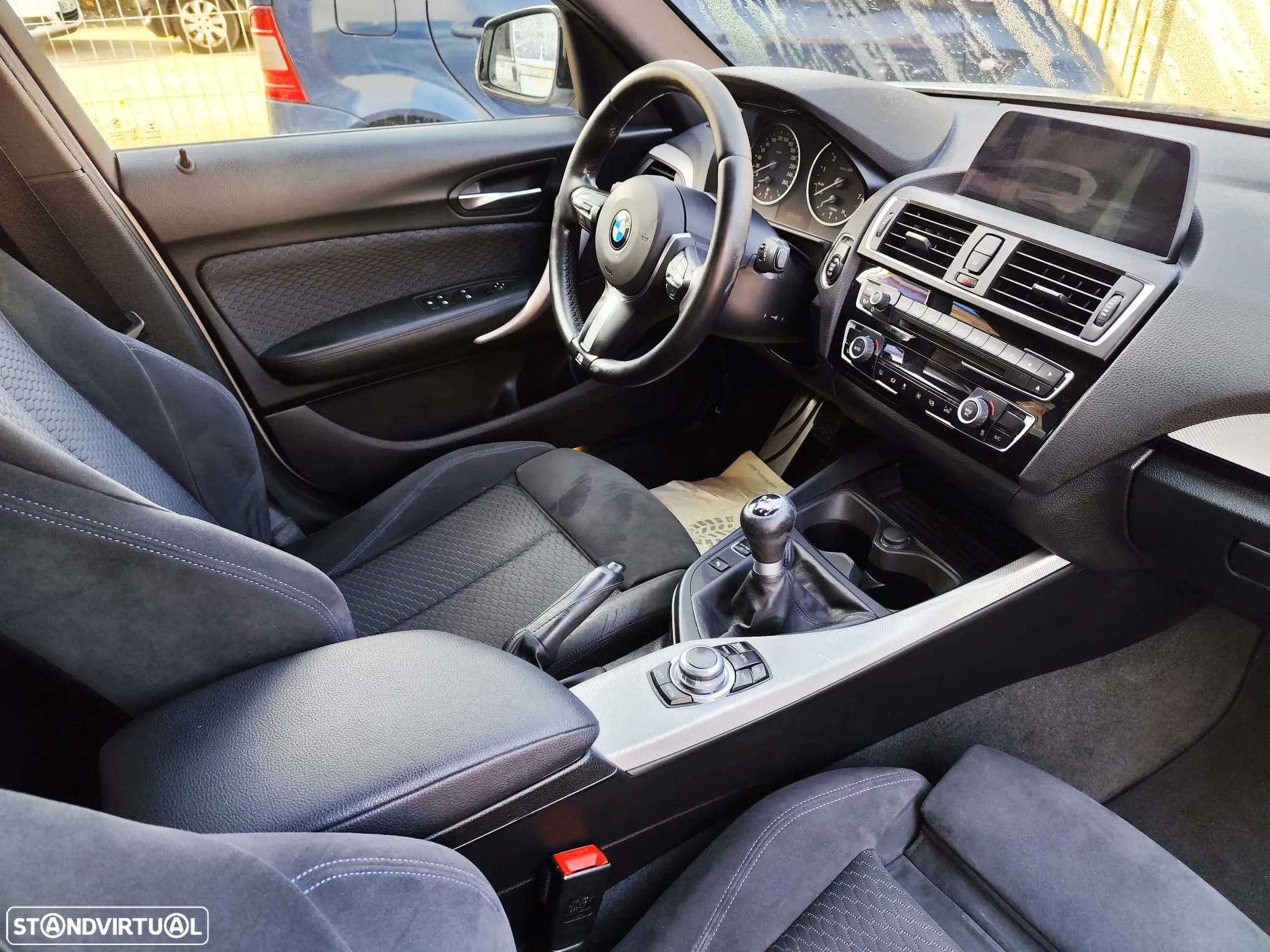 BMW 120 i Pack M - 11