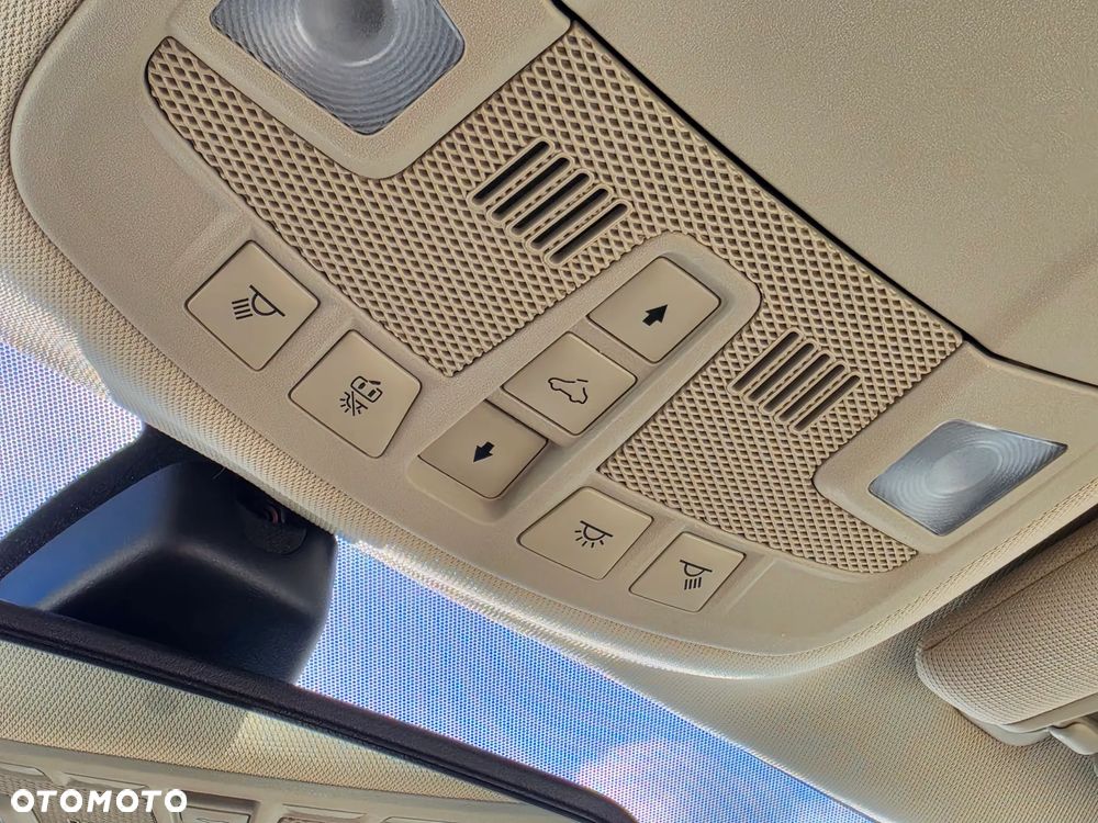 Ford Fusion - 22