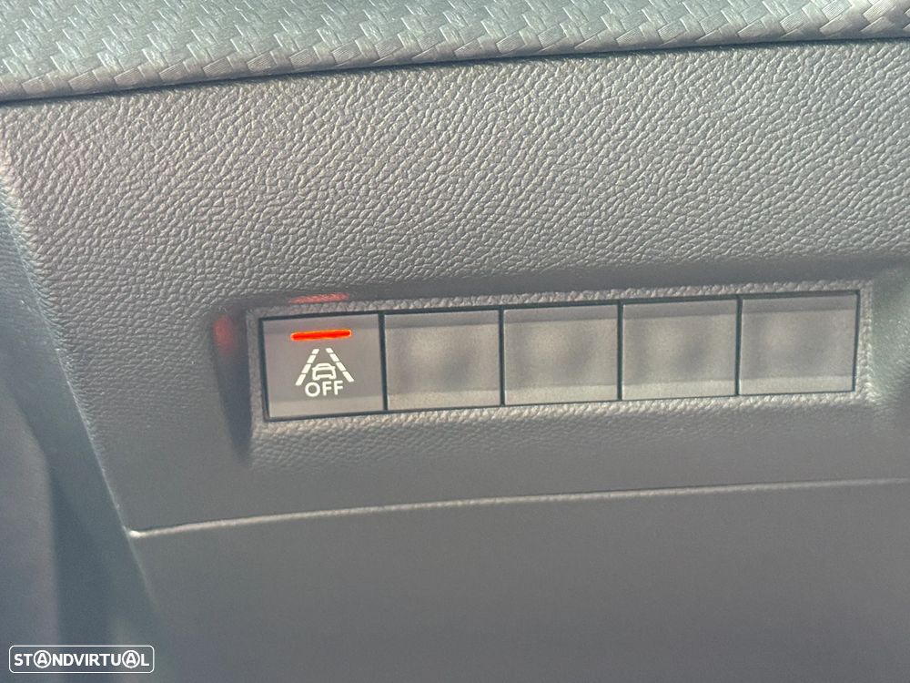 Peugeot 2008 1.5 BlueHDi GT Line EAT8 - 30