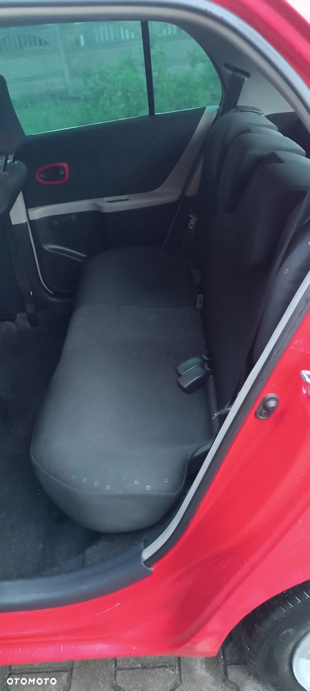 Toyota Yaris - 13