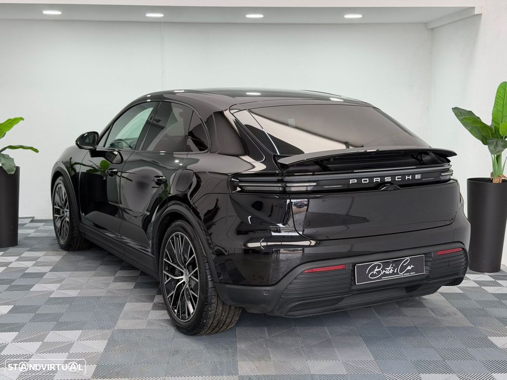 Porsche Macan Electric 4 - 4