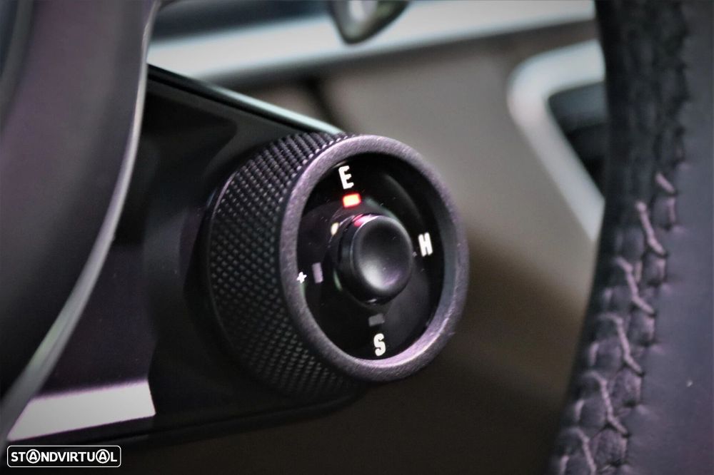 Porsche Panamera 4 E-Hybrid - 10