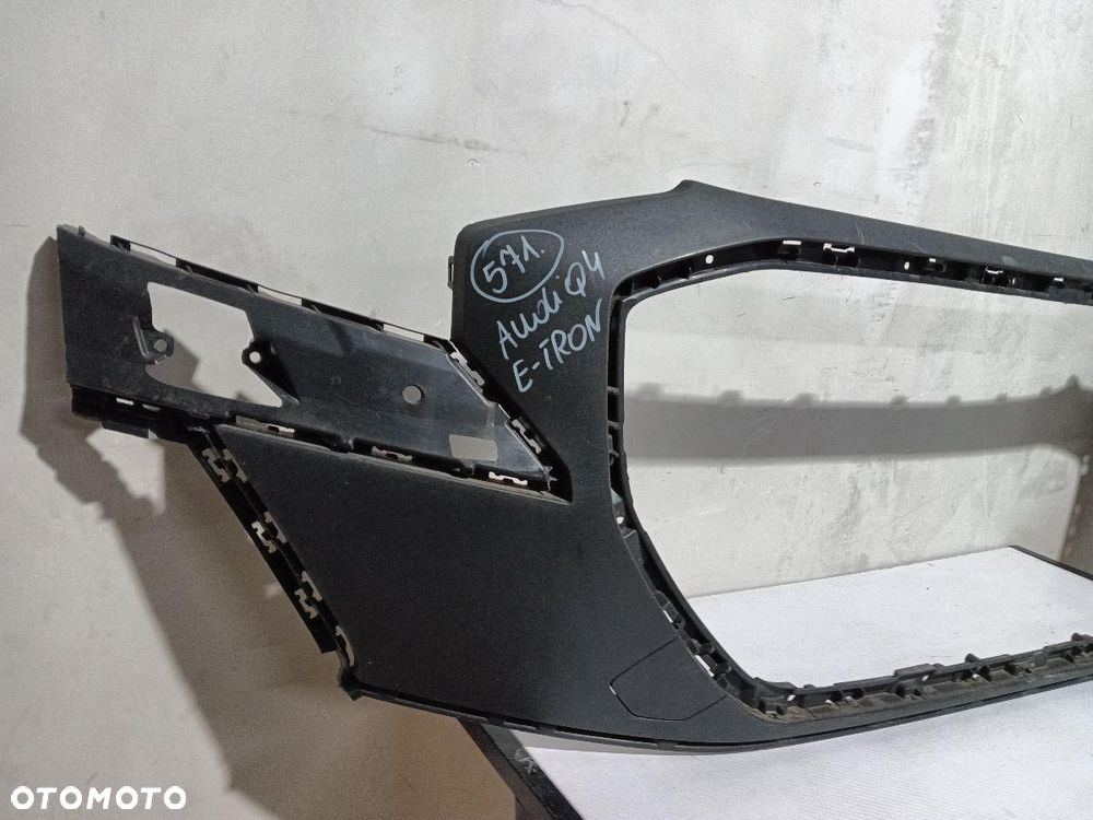 ZDERZAK RAMKA ATRAPA PRZÓD PRZEDNIA AUDI Q4 E-TRON 89A807725A - 2