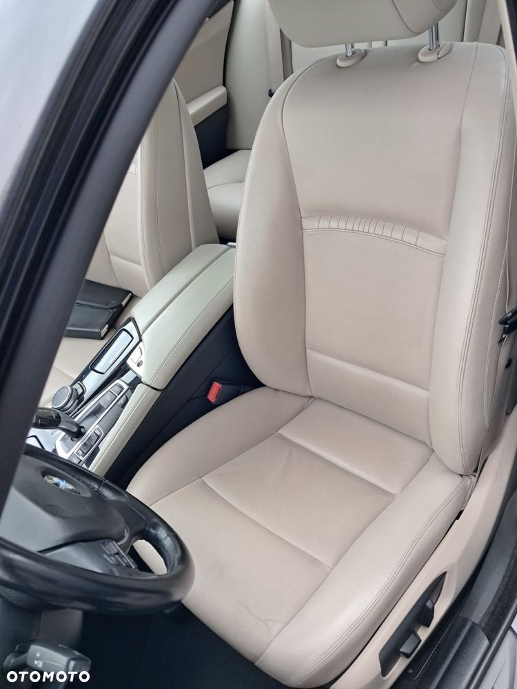 BMW Seria 5 518d Luxury Line - 26