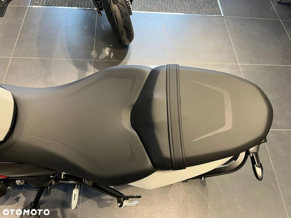 Triumph Trident - 26