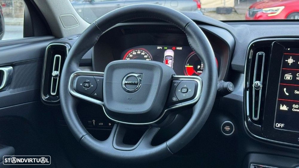 Volvo XC 40 1.5 T5 PHEV Momentum Plus - 9