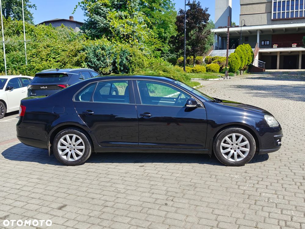 Volkswagen Jetta 1.4 TSI Comfortline - 5